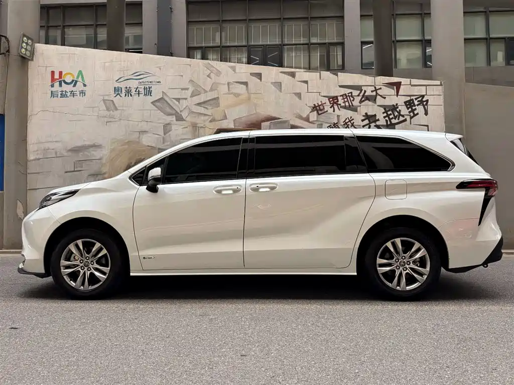 Toyota Sienna 2024 2.5L Comfort