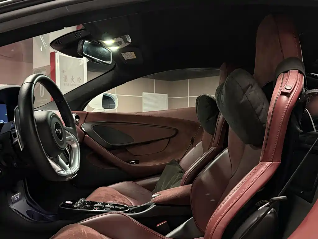 McLaren GT 2023 4.0T