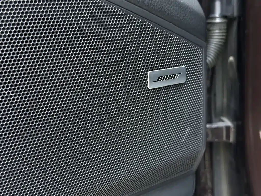 Porsche Cayenne — миниатюра 7