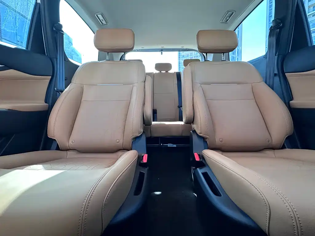 SAIC MAXUS CHASE G50 PLUG IN HYBRID