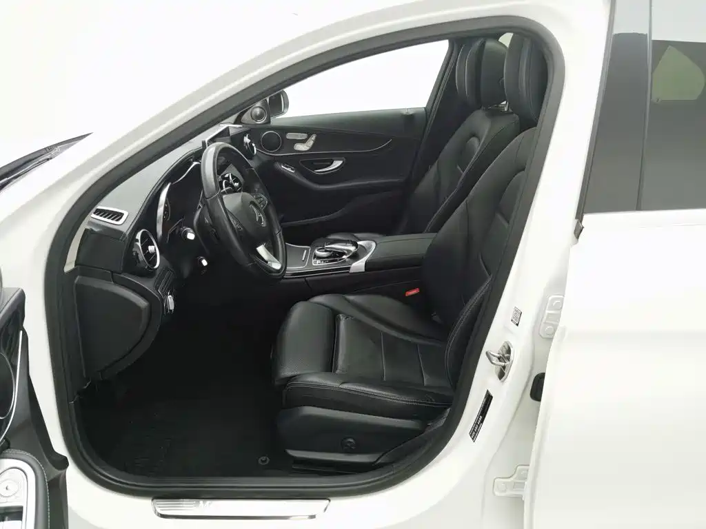 Mercedes-Benz C-Class — миниатюра 10