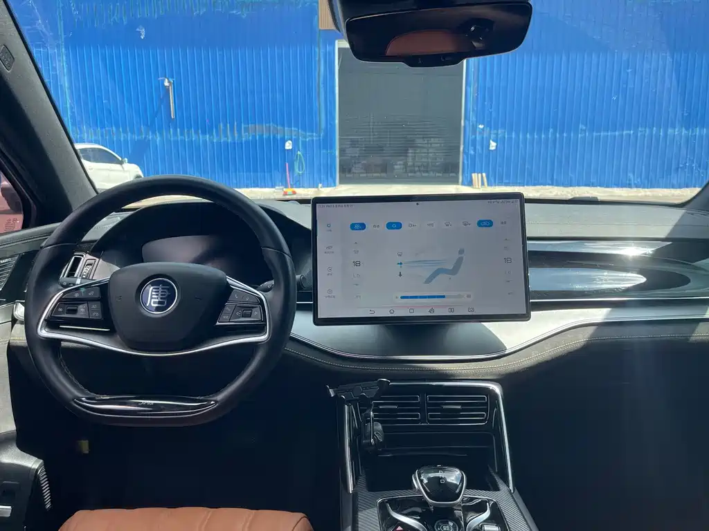 BYD Tang New Energy — миниатюра 8