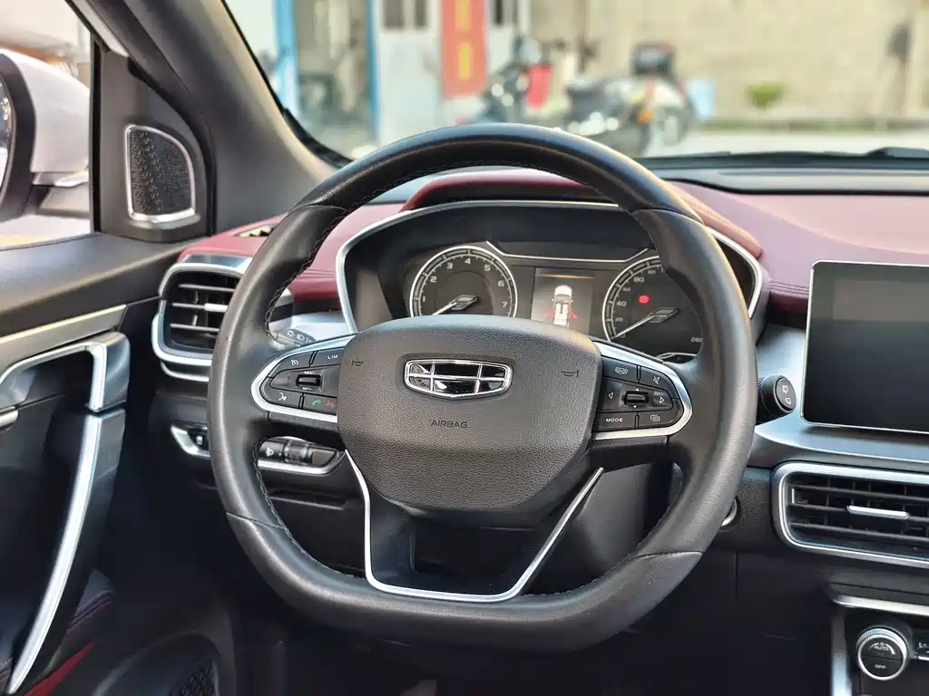 Geely Binyue — миниатюра 8