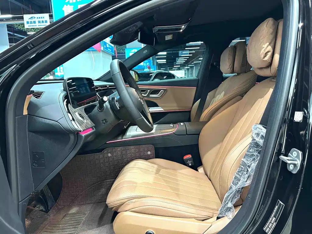 Mercedes-Benz E-Class E 2025 E 300 L Fashion