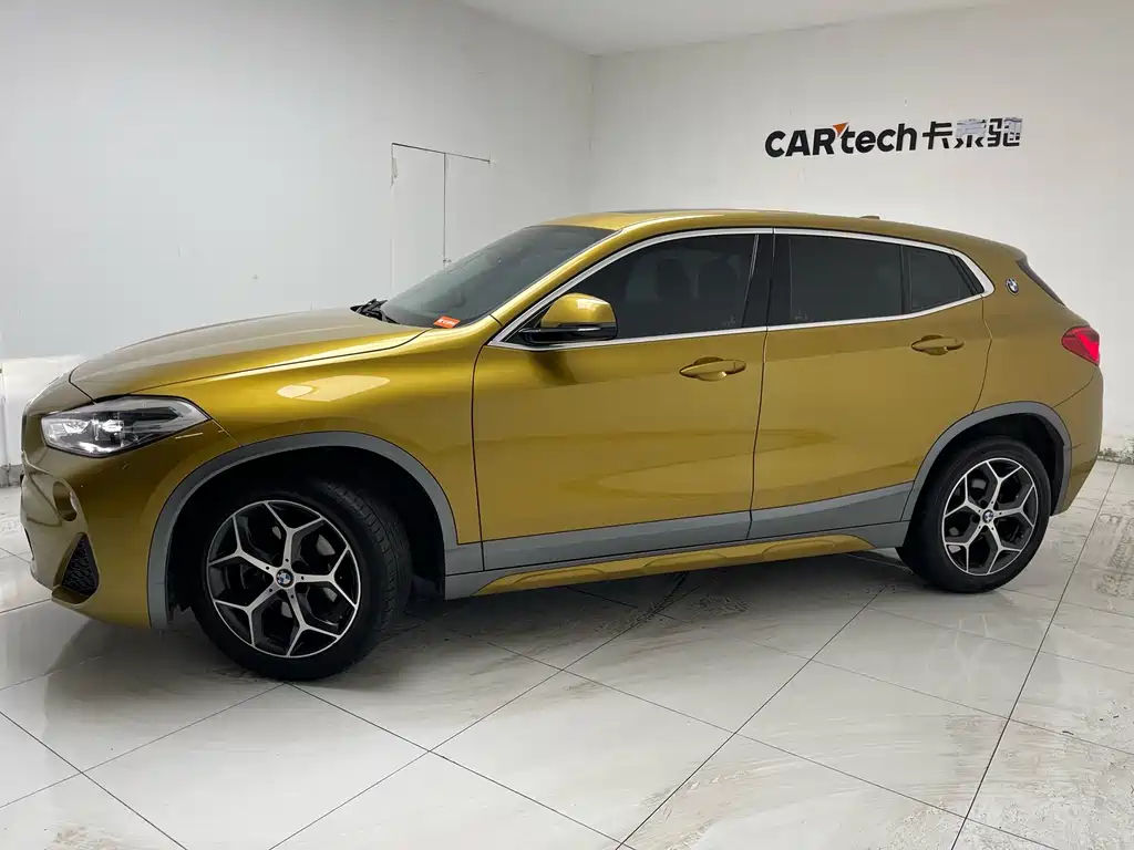 BMW X2