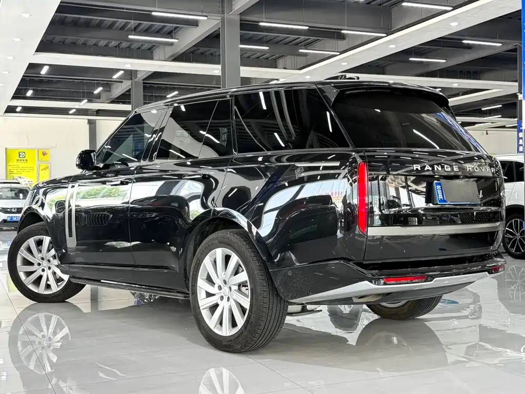 Land Rover Range Rover 2025 3.0 L6 360PS