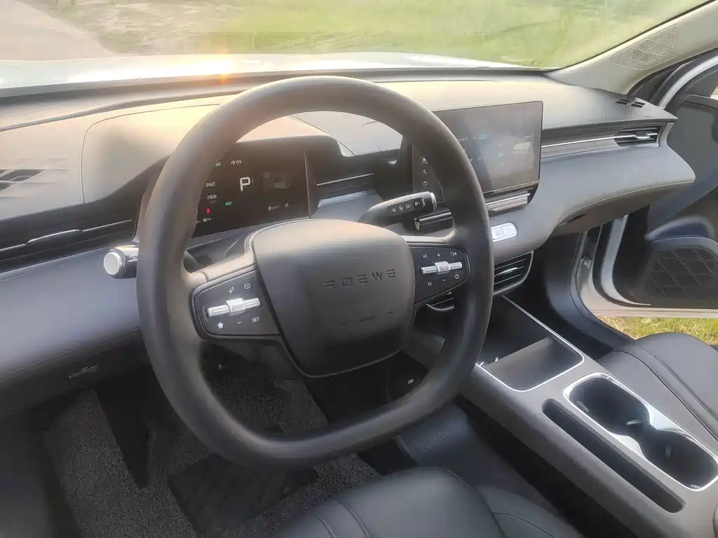 Roewe D6 — миниатюра 6