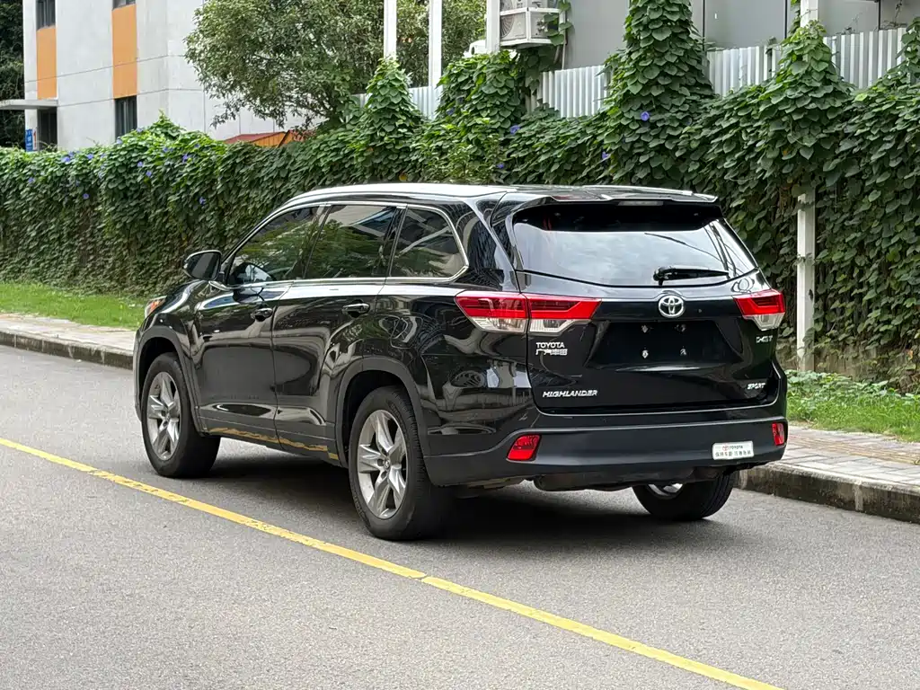 Toyota Highlander — миниатюра 7