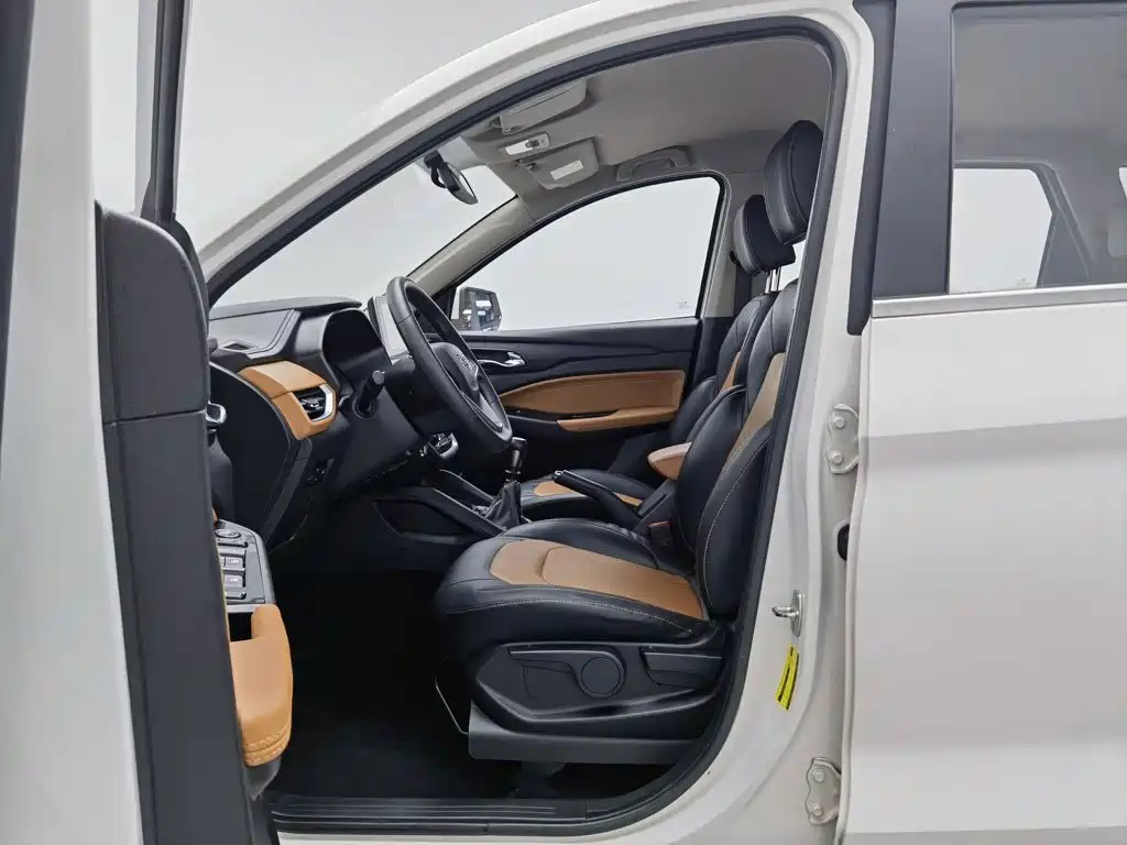 Wuling Hongguang S3 — миниатюра 10