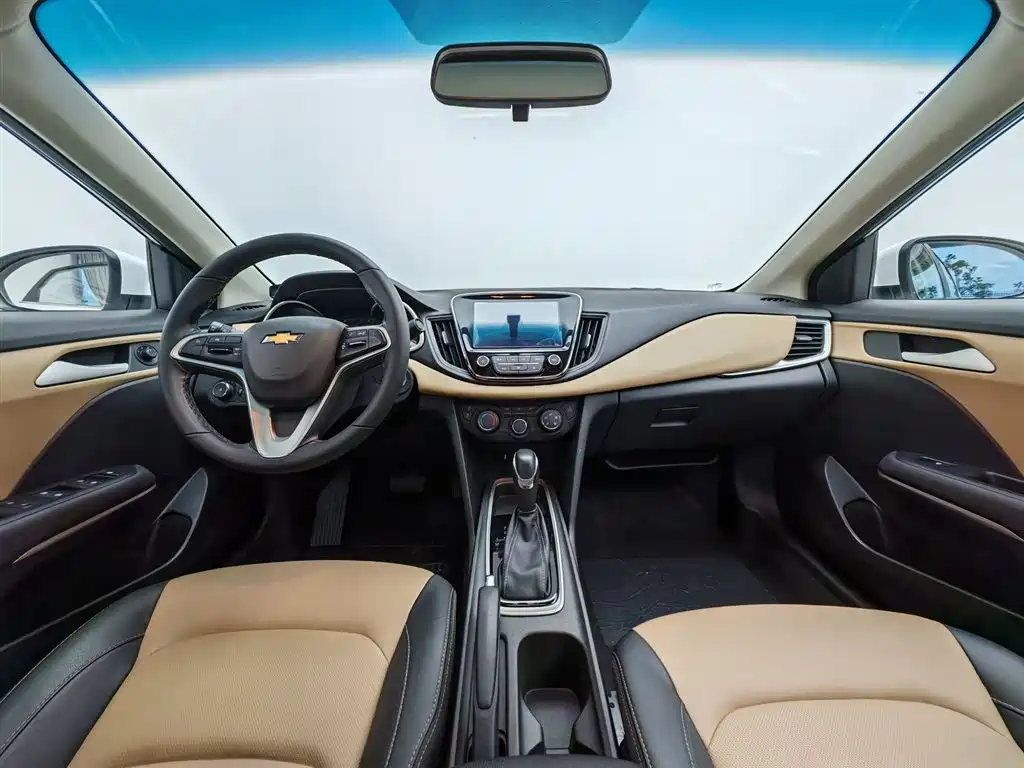 Chevrolet Monza 2022 320 AT Enjoy