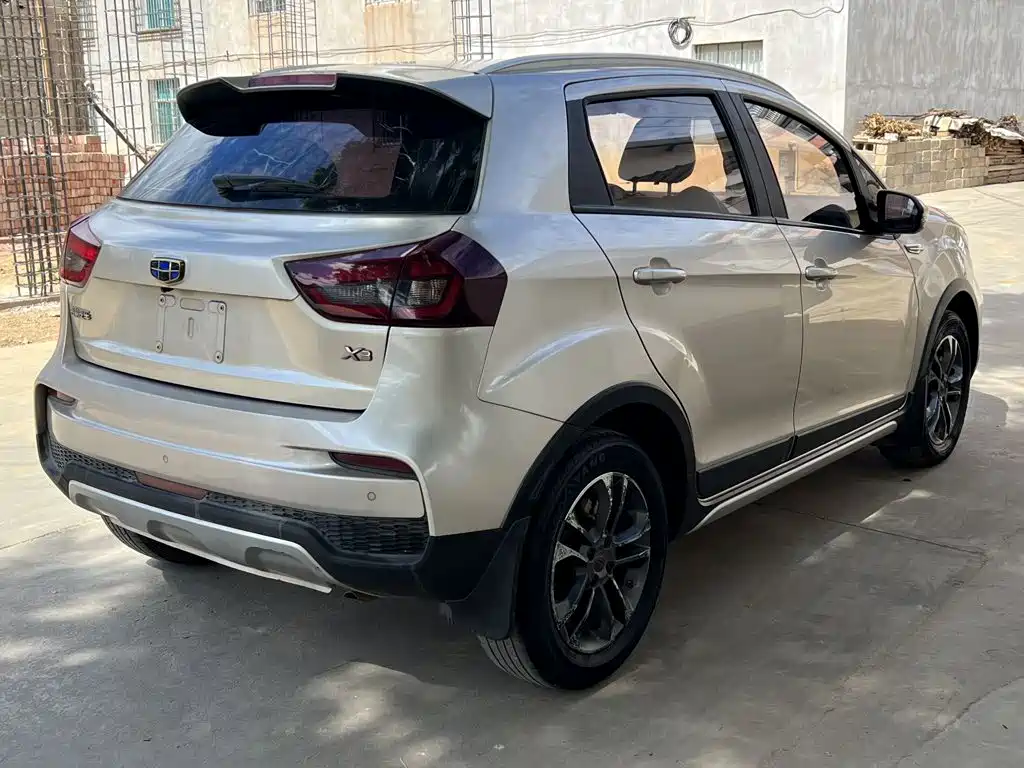 Geely Vision X3 — миниатюра 7
