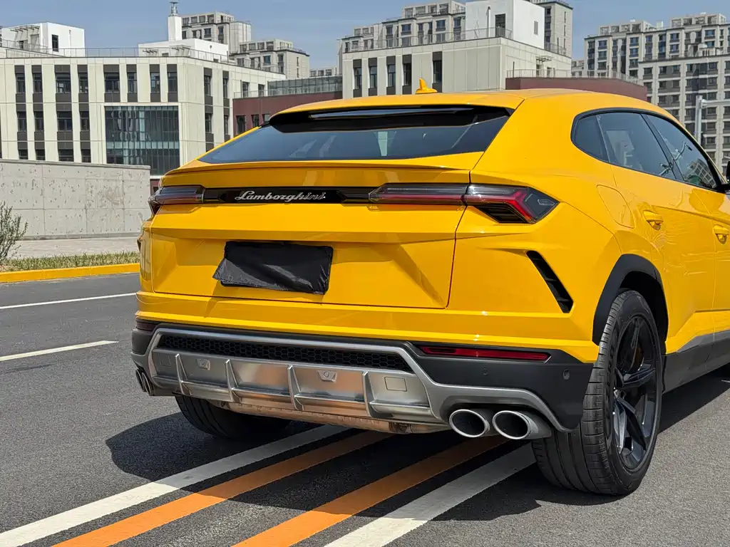 Lamborghini Urus 2021 4.0T V8