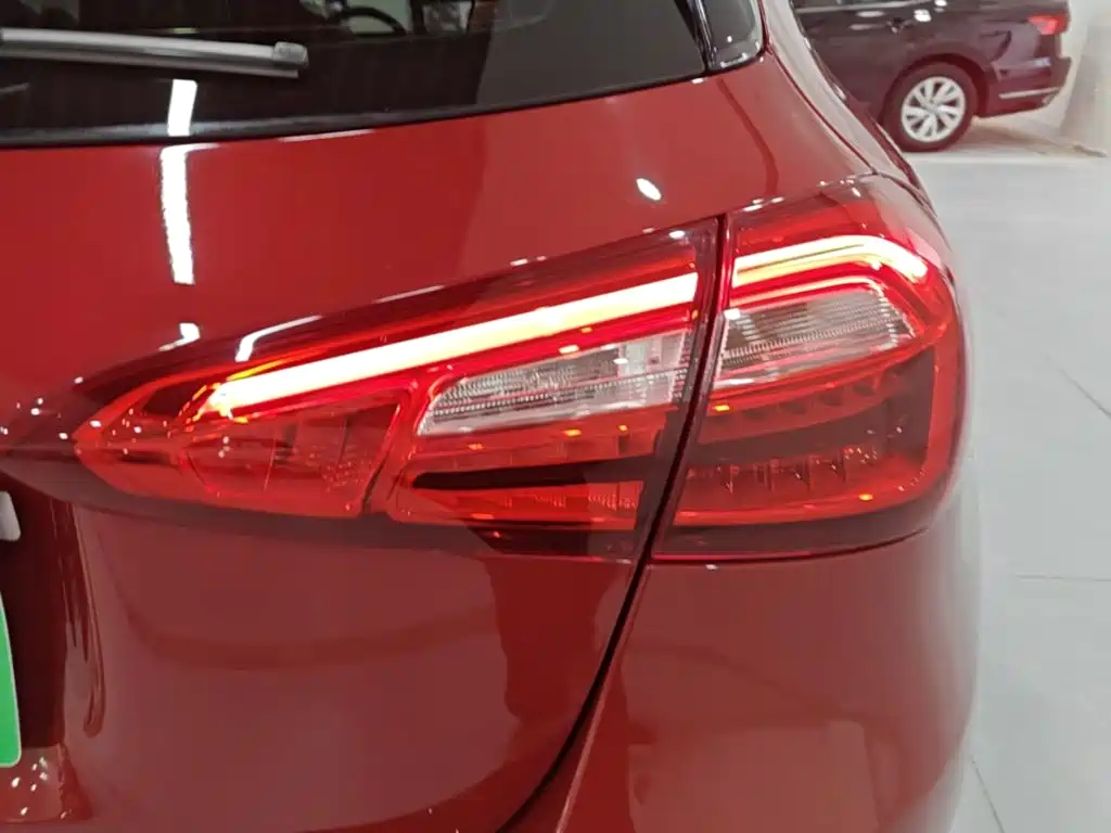 Mercedes-Benz A-Class (Import) — миниатюра 8