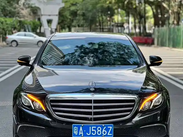 MERCEDES-BENZ  E CLASS