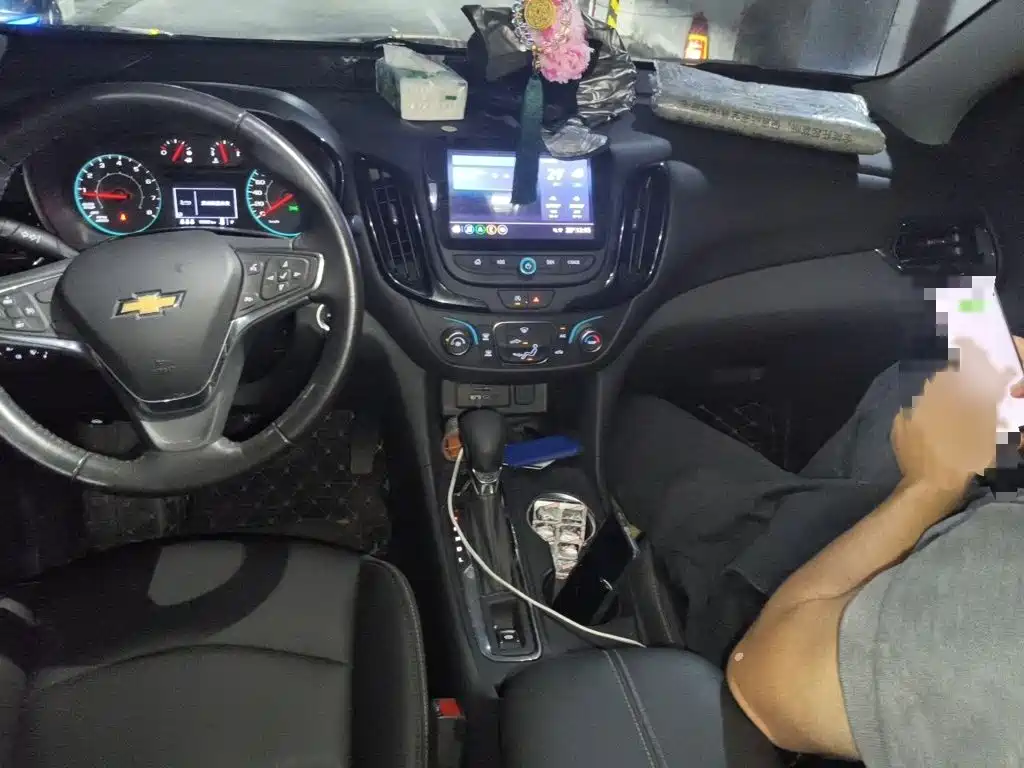 Chevrolet Equinox — миниатюра 13