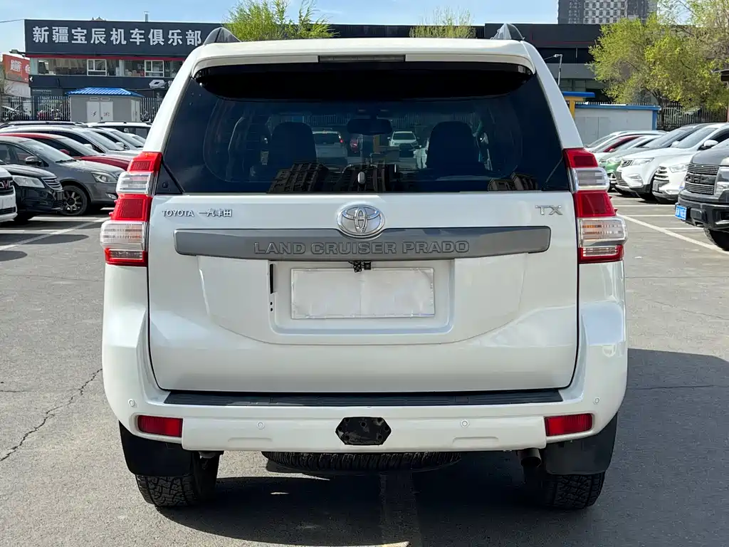 Toyota Land Cruiser Prado 2016 2.7L AT Standard