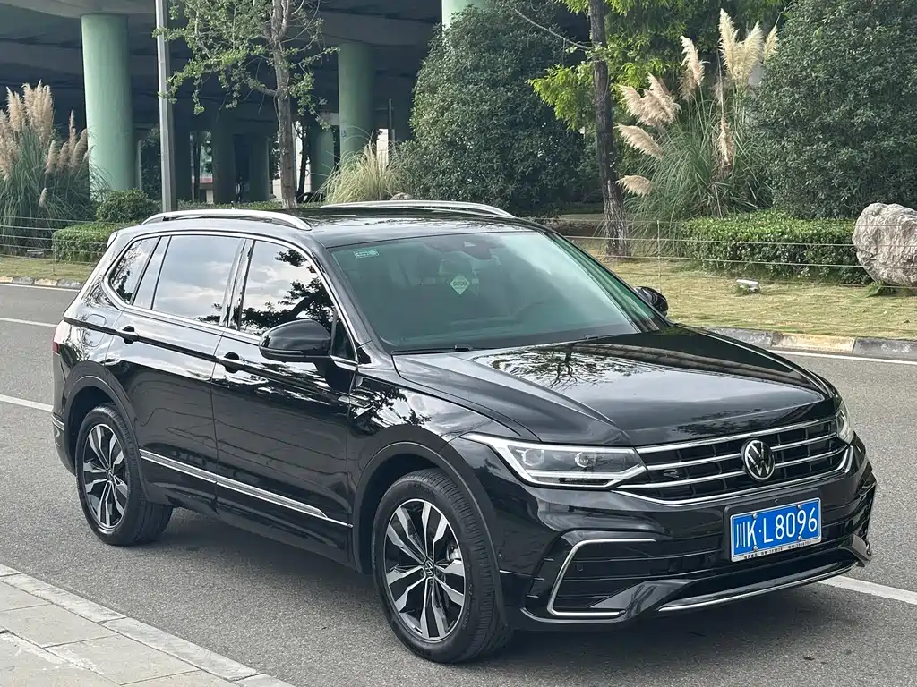 Volkswagen Tiguan L — миниатюра 3