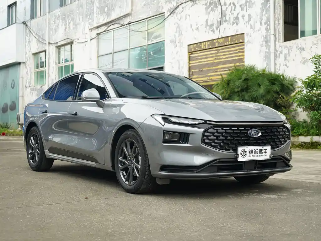 Ford Mondeo 2025 2.0T EcoBoost Luxury