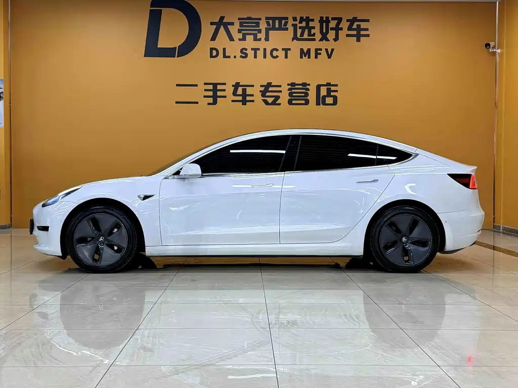 Tesla Model 3 — фотографии объявления, Фото 5