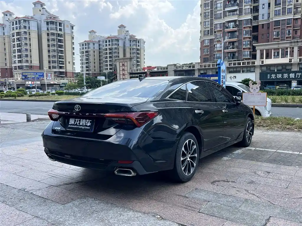 Toyota Avalon — миниатюра 9
