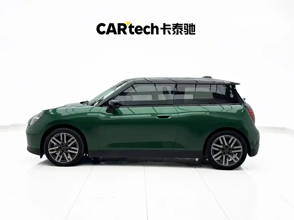 Mini COOPER 2024 456km COOPER E