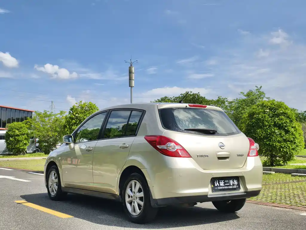 Nissan Tiida 2008 1.6L AT Fashion
