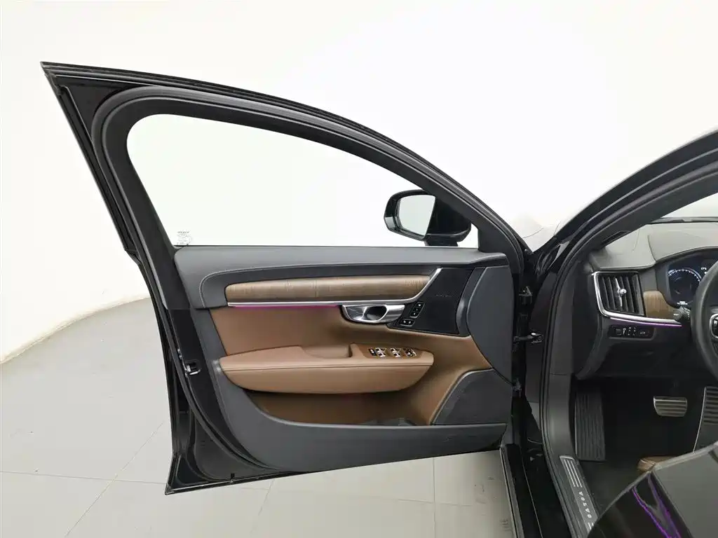 Volvo S90 2021 B5 Luxury