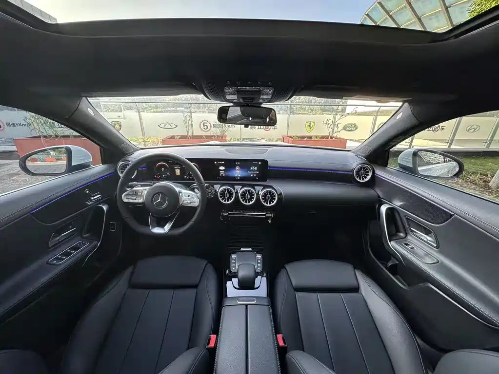 Mercedes-Benz A-Class 2022 — фото 14
