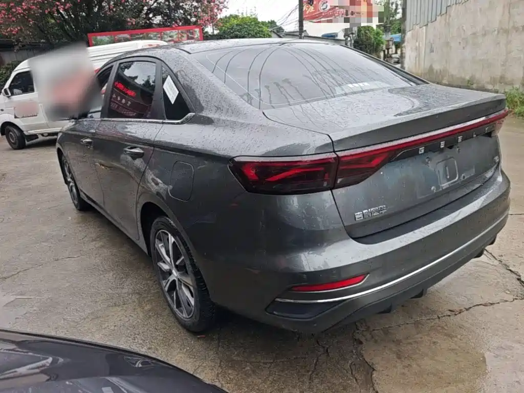 Geely Emgrand — миниатюра 5