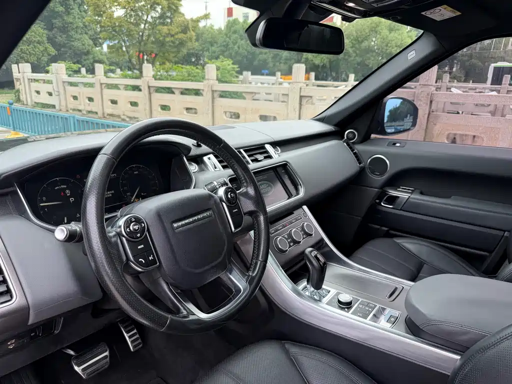Land Rover Sport — миниатюра 4