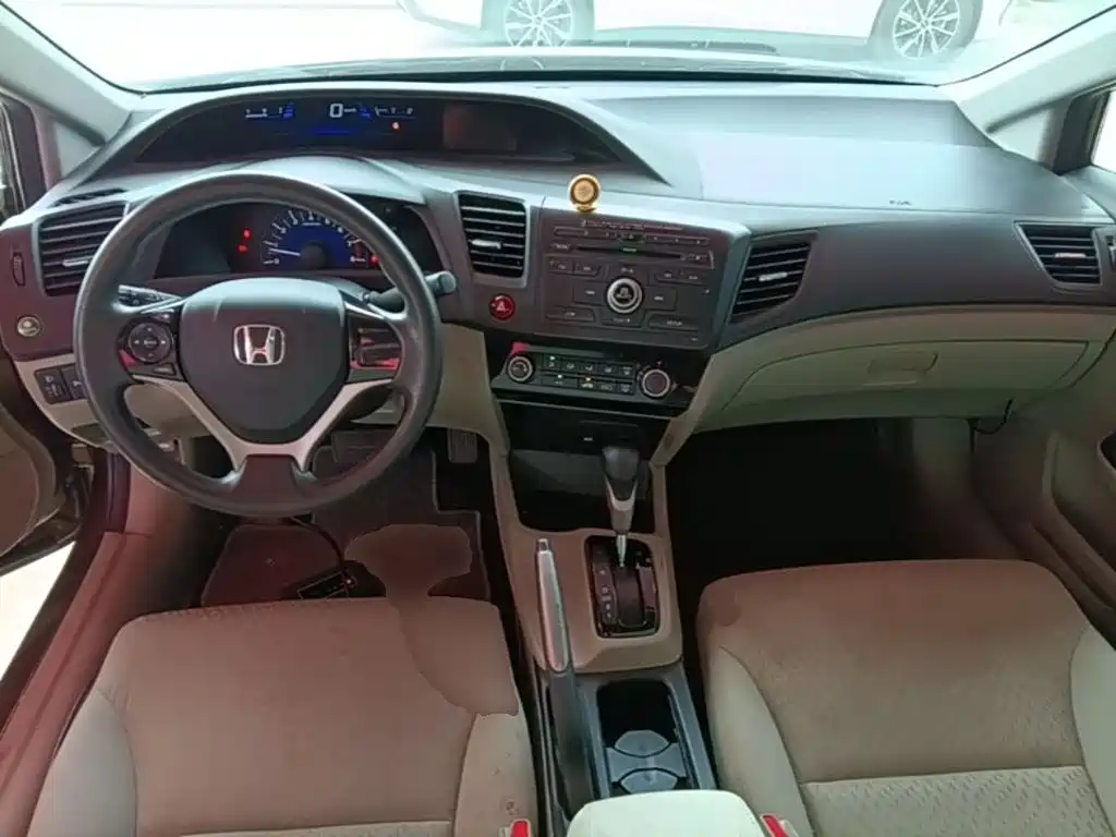 Honda Civic — миниатюра 10
