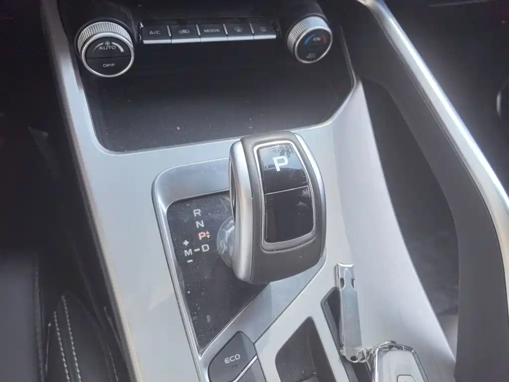 Geely Binyue — миниатюра 15