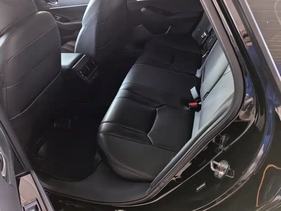 Honda Accord — миниатюра 11