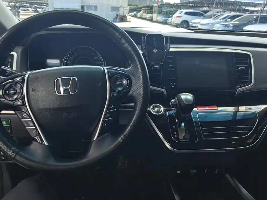 Honda Odyssey — миниатюра 12