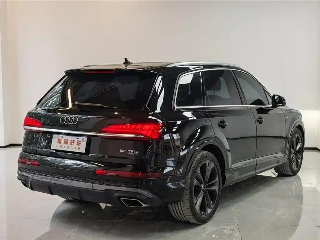 Audi Q7 2025 55 TFSI quattro S line Sport