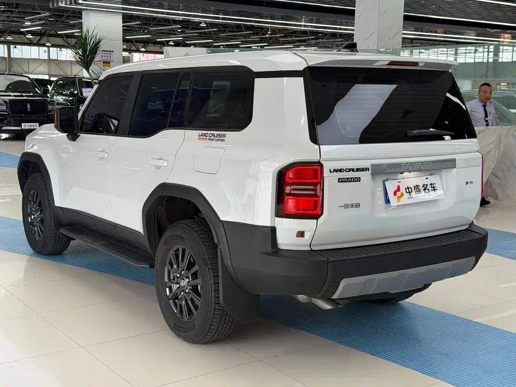 Toyota Land Cruiser Prado 2025 2.4T TX 5 мест