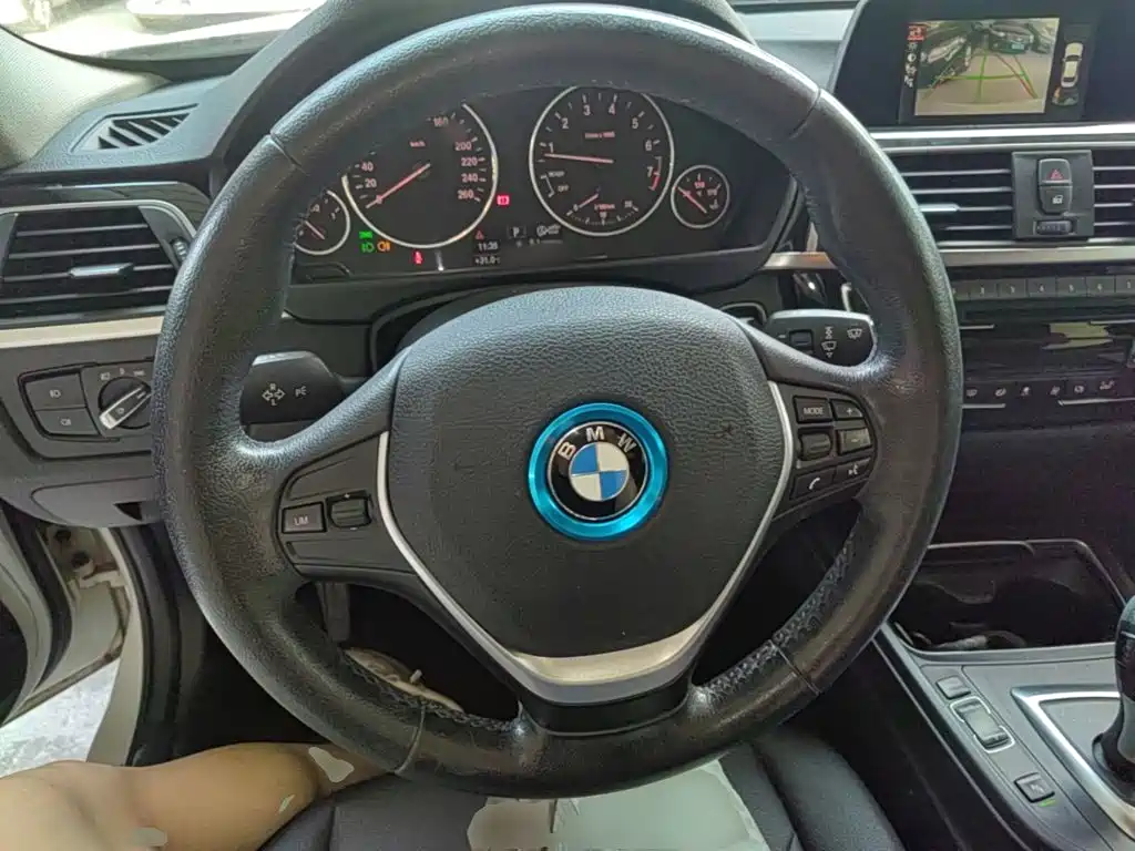 BMW 3 Series — миниатюра 11