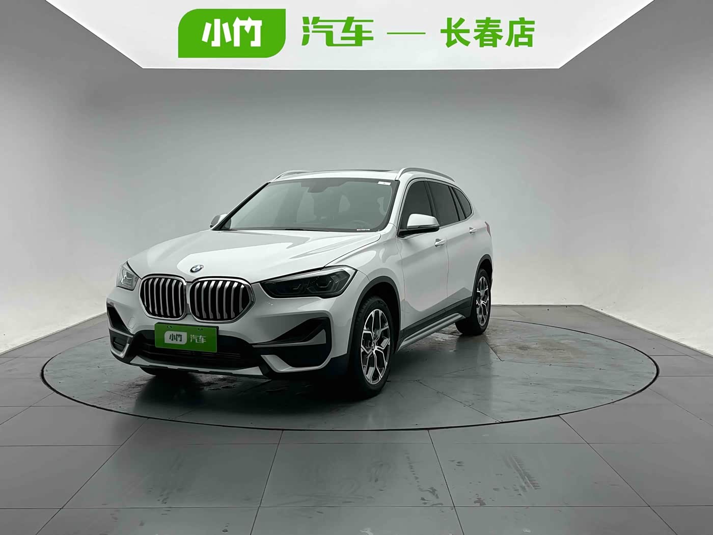 BMW X1 1.5 л 2022 г. Белый, пробег 25000 км