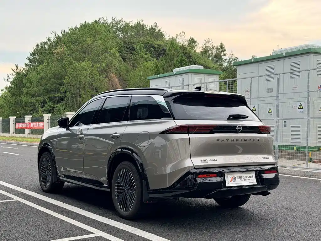 Nissan Teramont — миниатюра 15