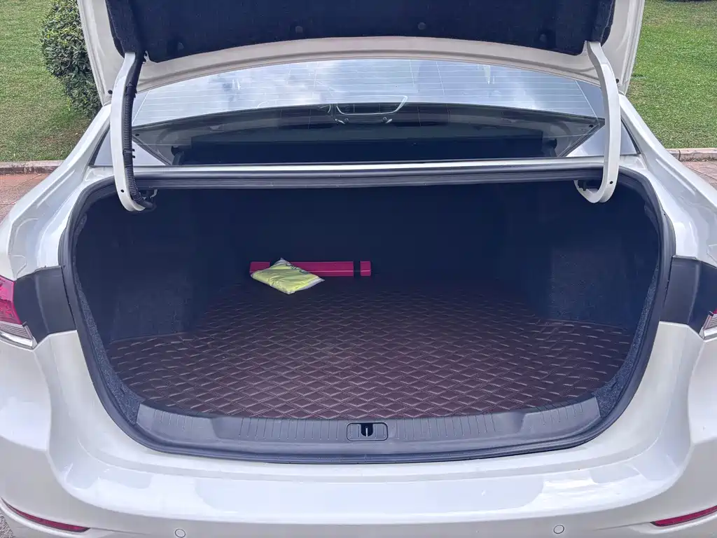 Buick Excelle — миниатюра 19