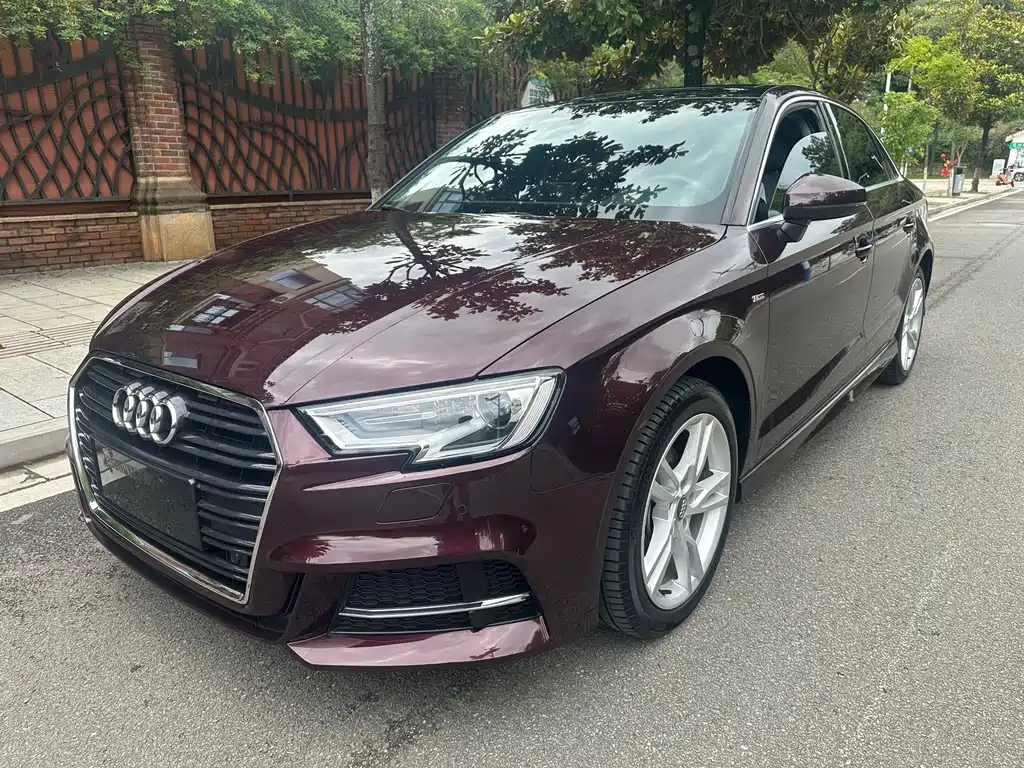 Audi A3 2018 30 Limousine 35 TFSI Fashion