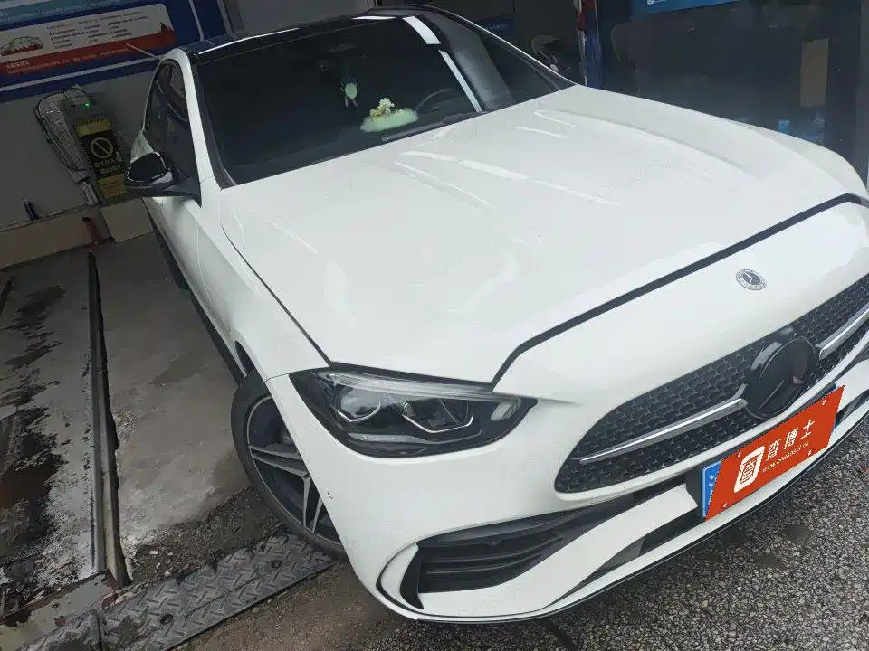 Mercedes-Benz C-Class — миниатюра 2