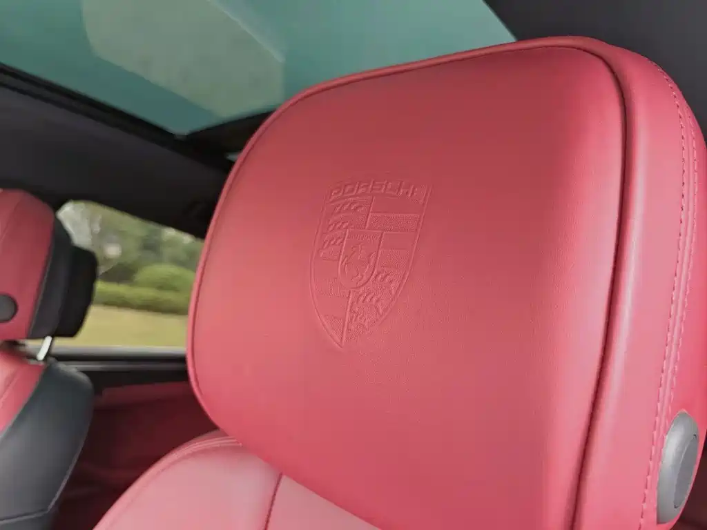 Porsche Macan — миниатюра 16