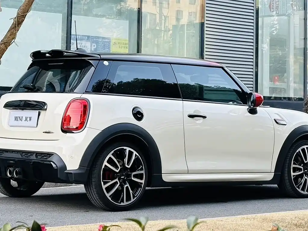 MINI JCW