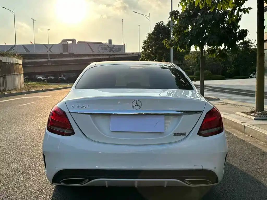 Mercedes-Benz C-Class — миниатюра 15