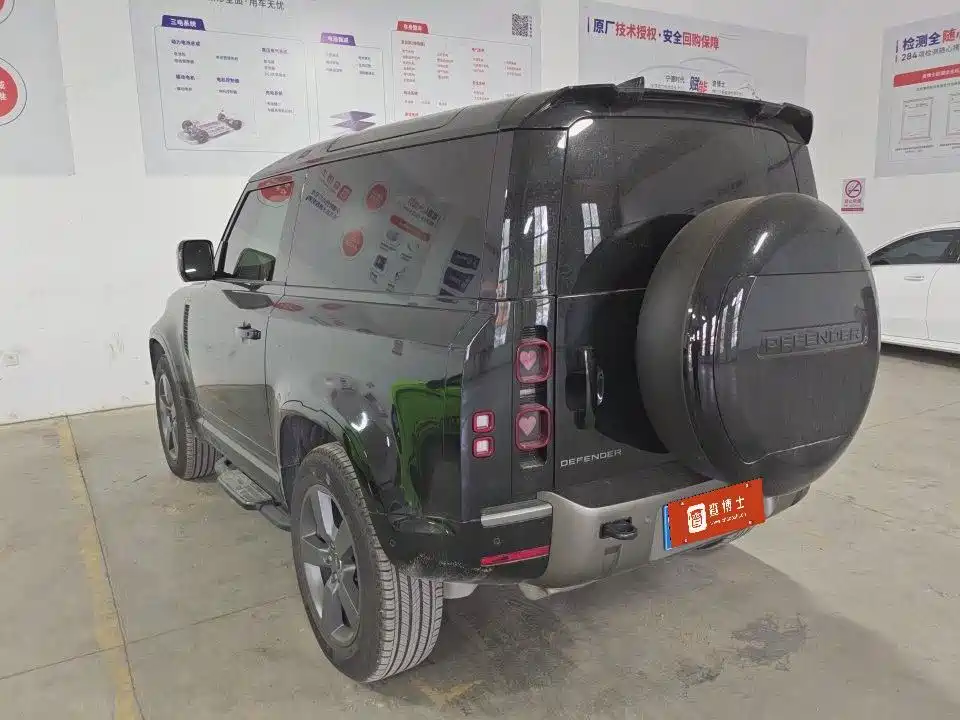 Land Rover Defender — миниатюра 11
