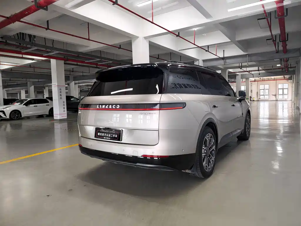 Lynk & Co 900 — миниатюра 6