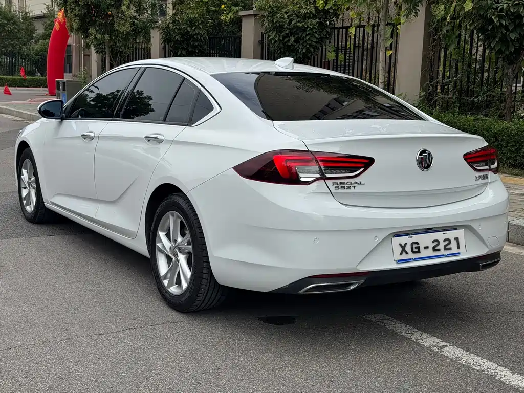 Buick Regal — миниатюра 9