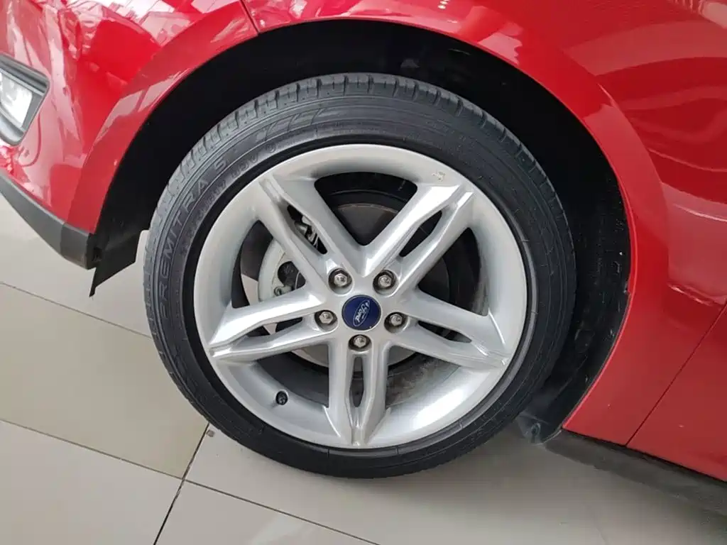 Ford Focus — миниатюра 23