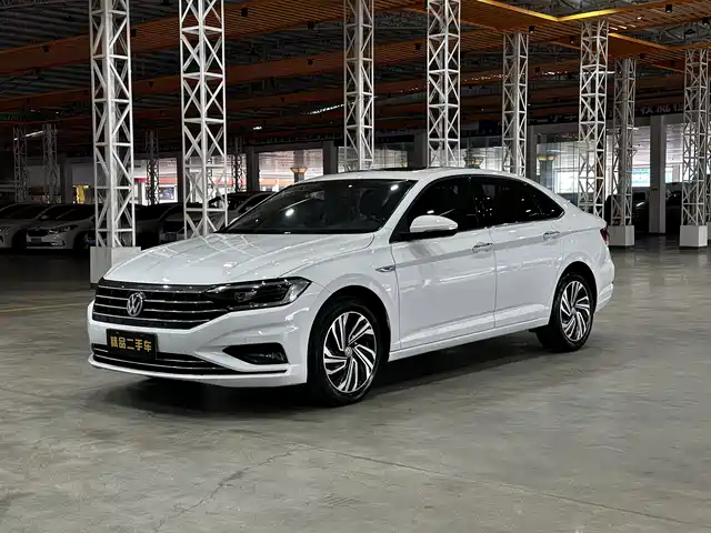 VOLKSWAGEN SAGITAR 2022